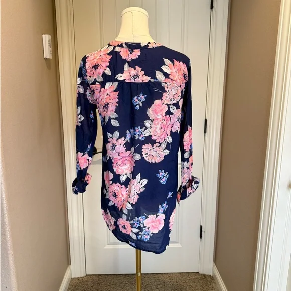 Old Navy Navy and Pink Floral Blouse - Picture 3 of 4